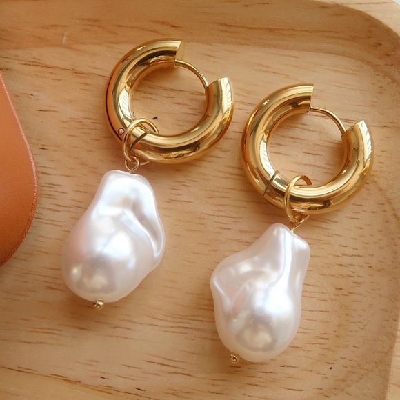 Jewelry - NEW 18K Gold Plated Fresh Water Baroque Pearl Drop Round Huggie Hoop Earrings